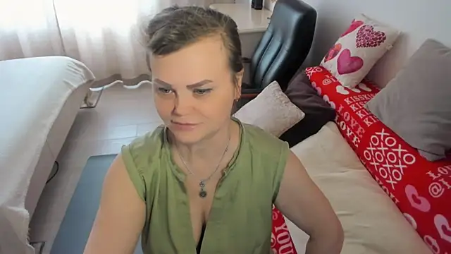 MildMature webcam