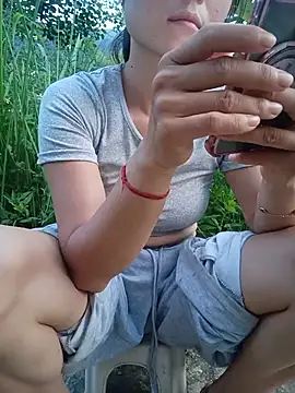 Linda-yiyi webcam