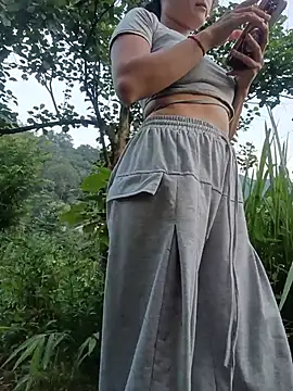 Linda-yiyi webcam