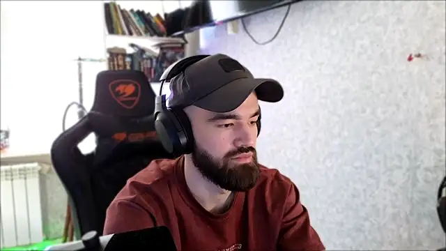 _Serious_Man webcam