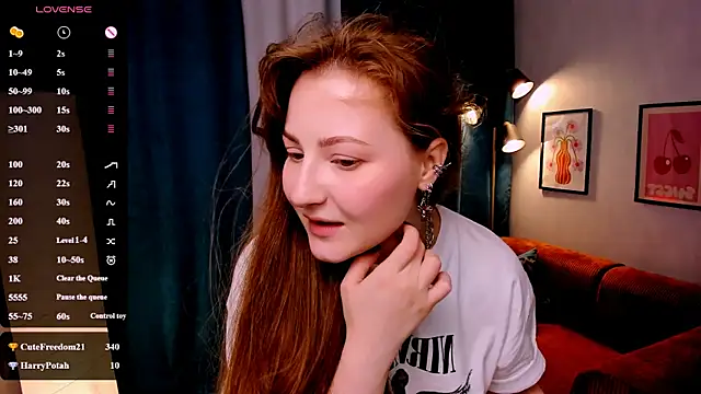velvet_cherry_ webcam
