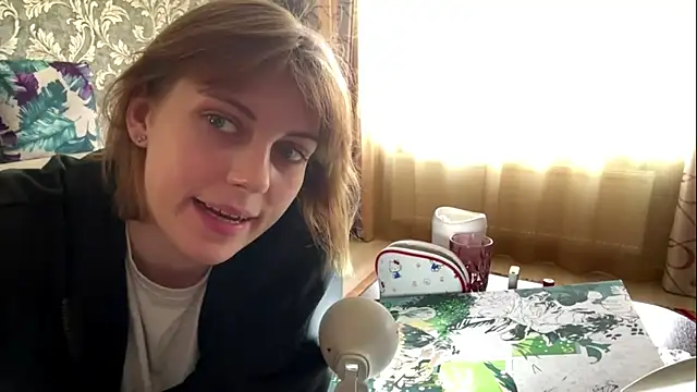 ShonnaTweddle webcam
