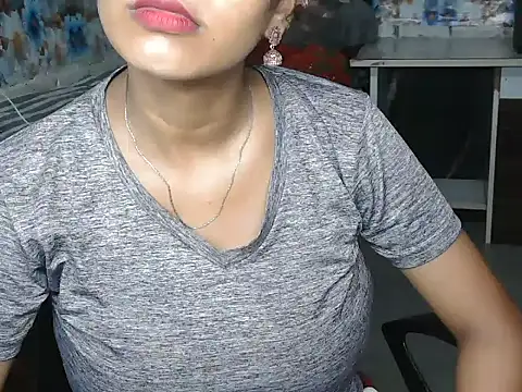 NottyMomo webcam