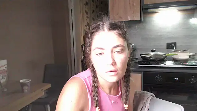 delightful_sofi webcam