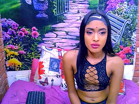 IndianPretty14u2Luv webcam