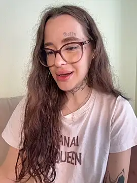 fuckdoll_18 webcam