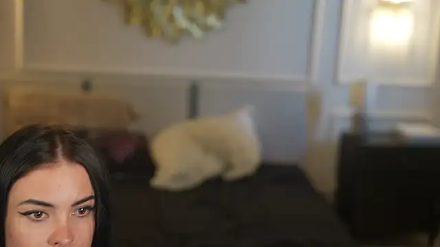 Tina_Breeze webcam