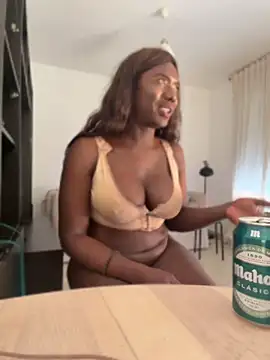 blackhotpartyts webcam