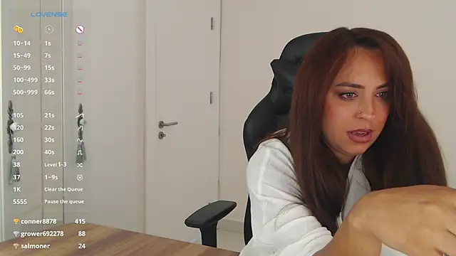 _Just_a_queen_3 webcam
