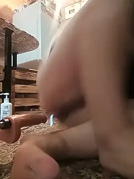 isis_milove webcam