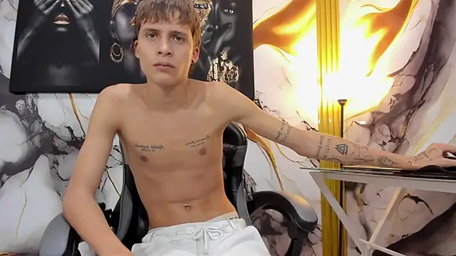 mono_blonde webcam