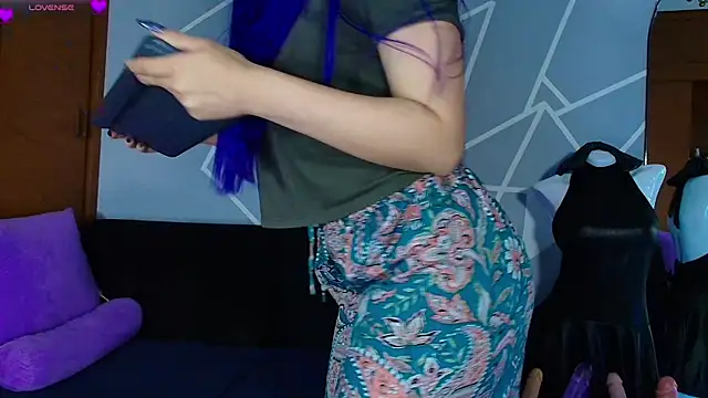 karlamoon23 webcam