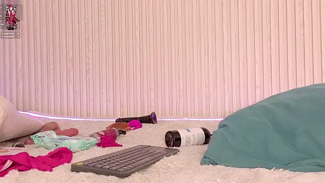 MiaJanss webcam