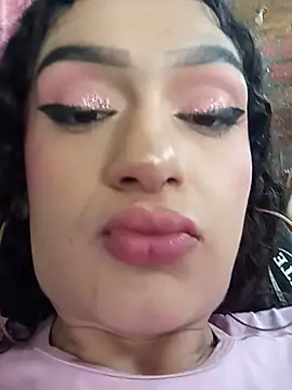 scarletcherry18 webcam