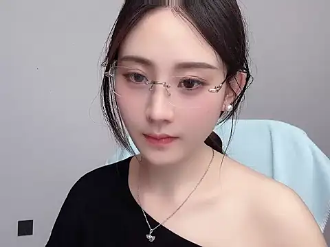 _222Mia webcam