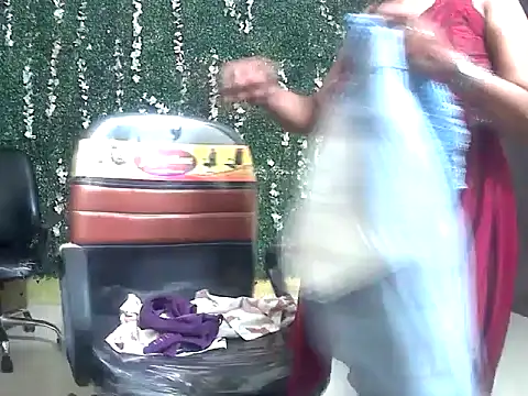 Ruhi_Hotty webcam