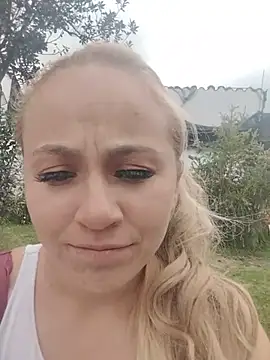 Angeel_white25 webcam