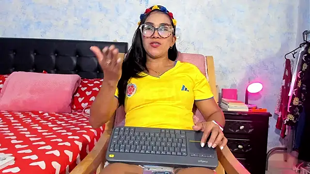 Darla_Jacksoon webcam