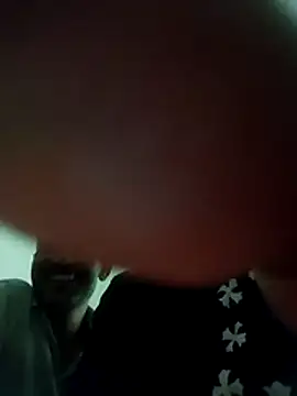 Queen_Raaani webcam