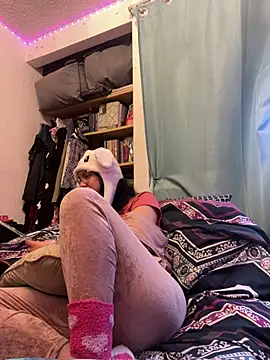 Nina-Chick777 webcam