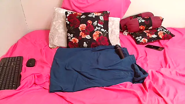 KittyPussyZA webcam