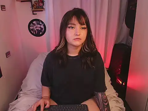 sara_cuteeyes webcam