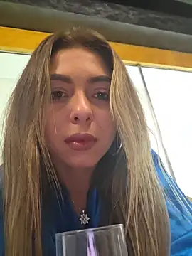 AylinRosee webcam