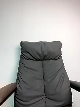 -OvO-'s live cam