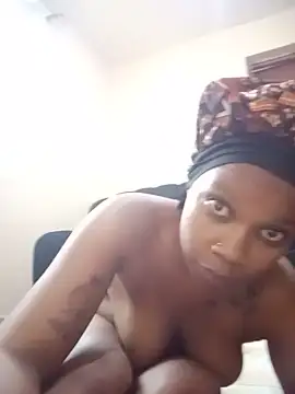 camilla-05 webcam