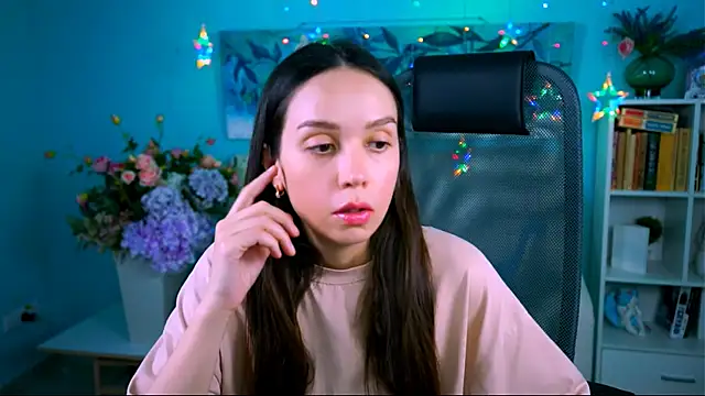 OliviaWeles webcam