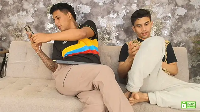 Alejandro_and_Deiby webcam
