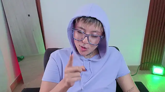 Rebeka-baker webcam