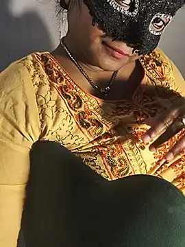 DIRTYSECRET_QUEEN_07 webcam