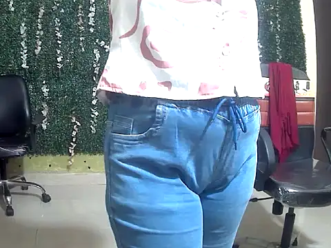Ruhi_Hotty webcam