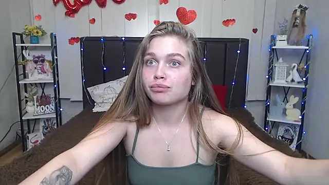 LaraPika webcam