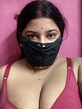 pinkisaha75 webcam