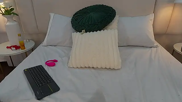 GabyJones_ webcam