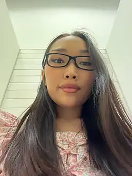 trytomakememoam webcam