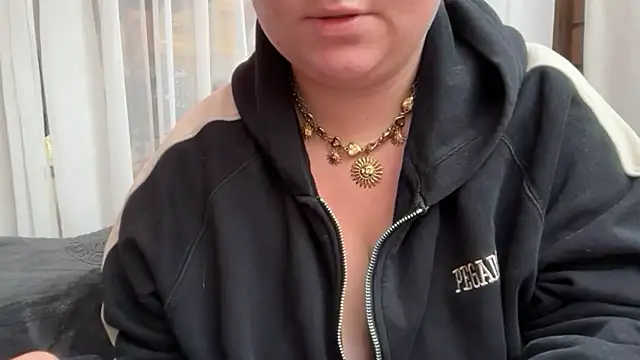SummerHoney webcam