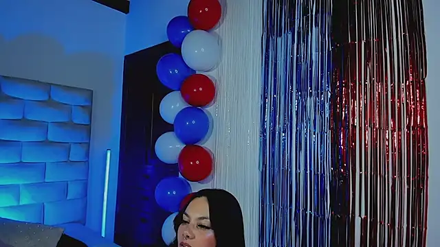 HollyGrey_