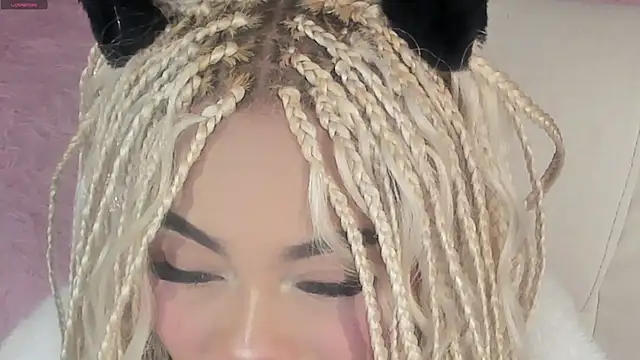 conny__curly webcam
