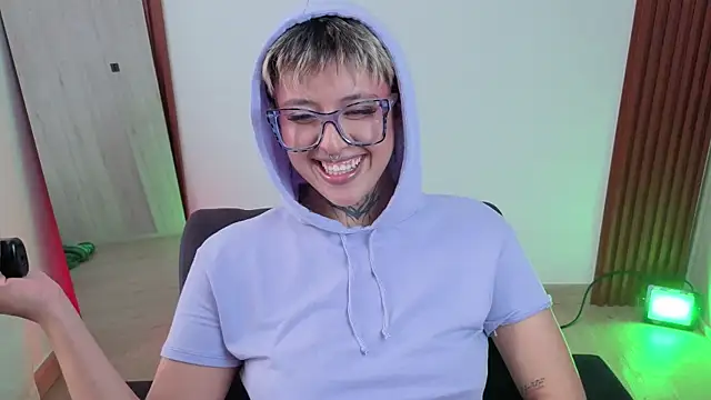 Rebeka-baker webcam