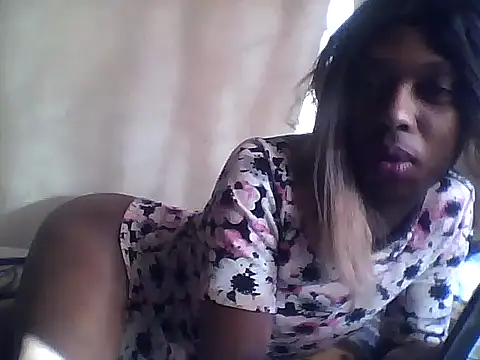Blackhornybitc webcam