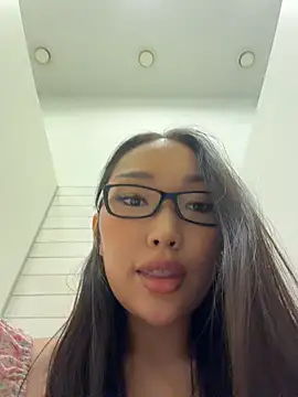 trytomakememoam webcam