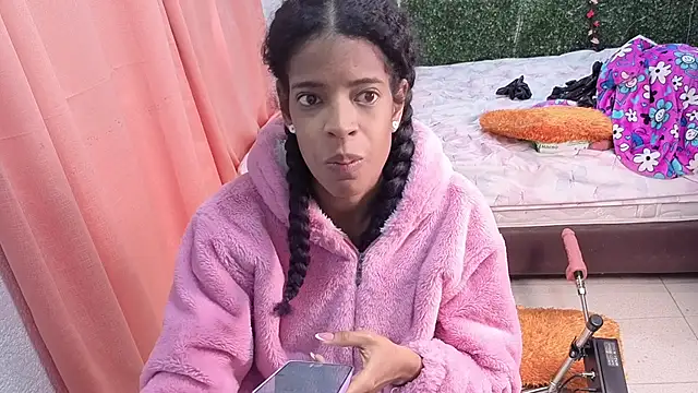 thianahorny webcam