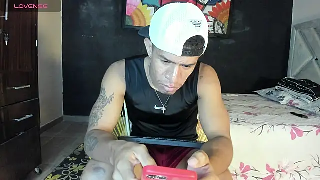 antonio_aguilarx webcam