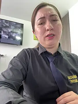 suzy-111 webcam