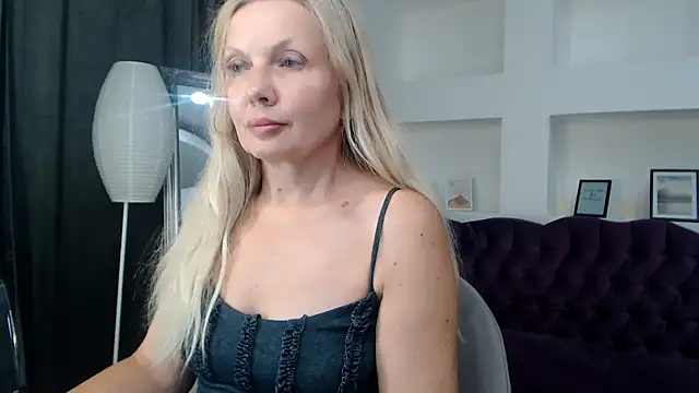 NicoletteRose_