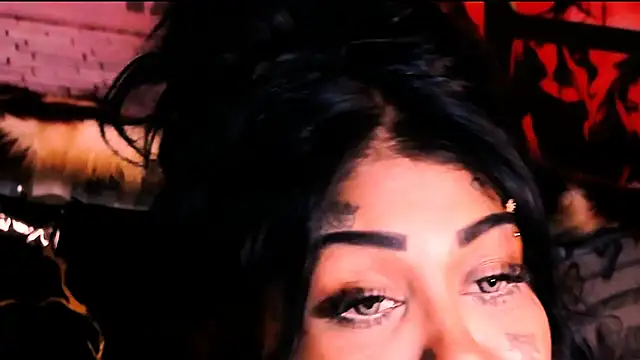 indian_dreamgirl webcam