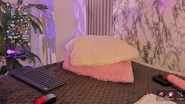 ChloeeMasonn live cam on StripChat